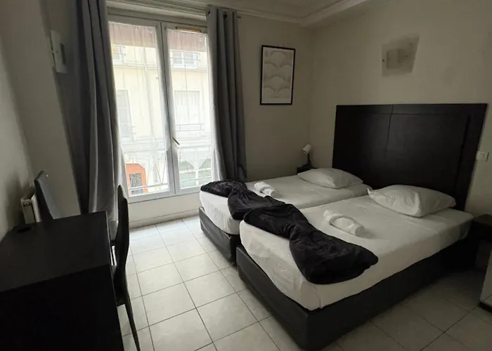 Hotel Du Mont Louis Paris